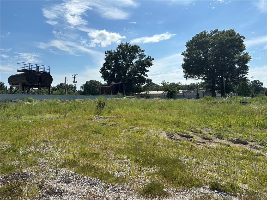 705 Ada Street — photo 10