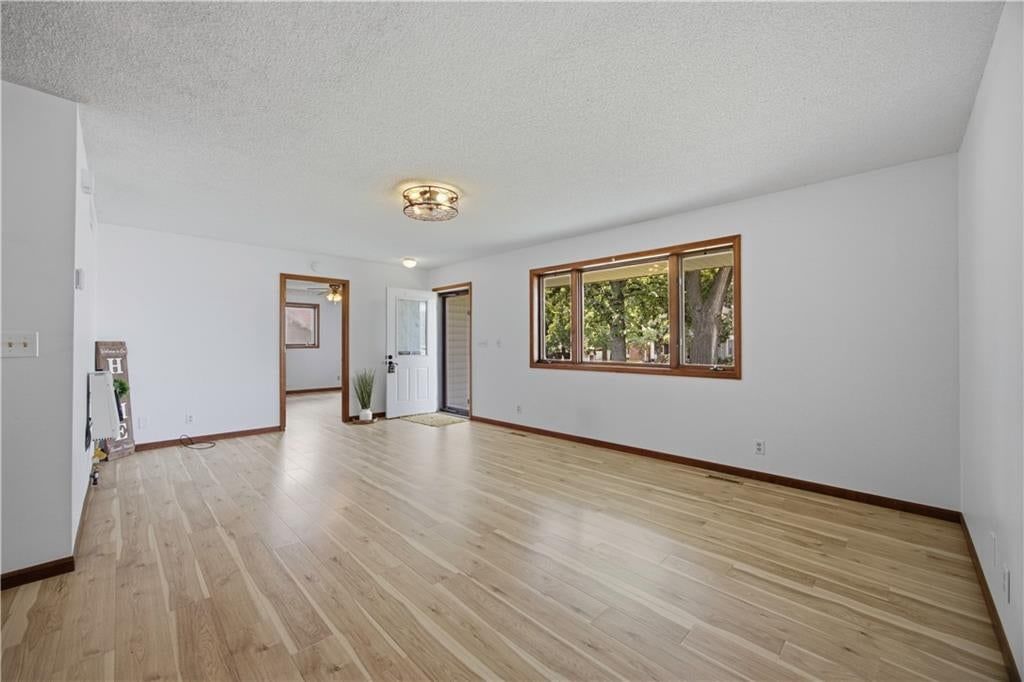 324 N 8th Street — photo 8