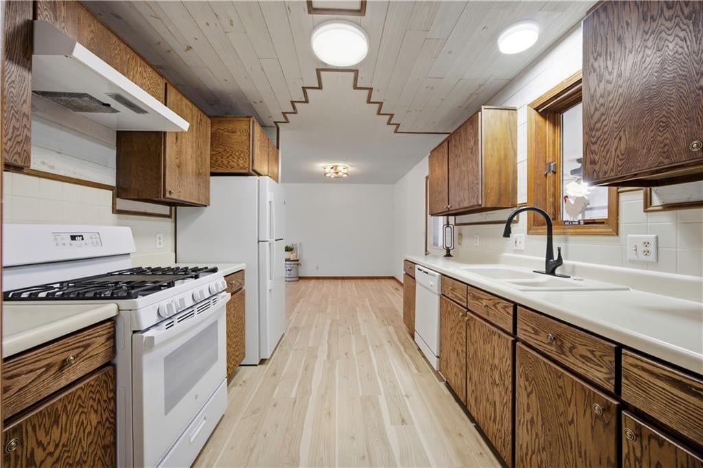 324 N 8th Street — photo 12