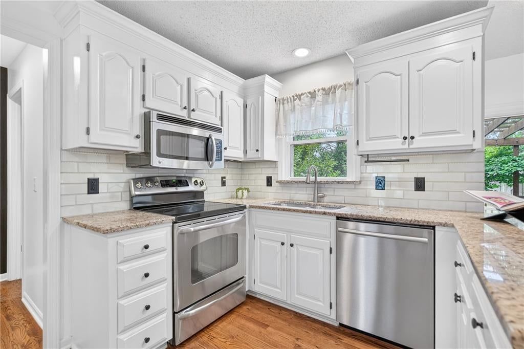 9109 W 126th Terrace — photo 13