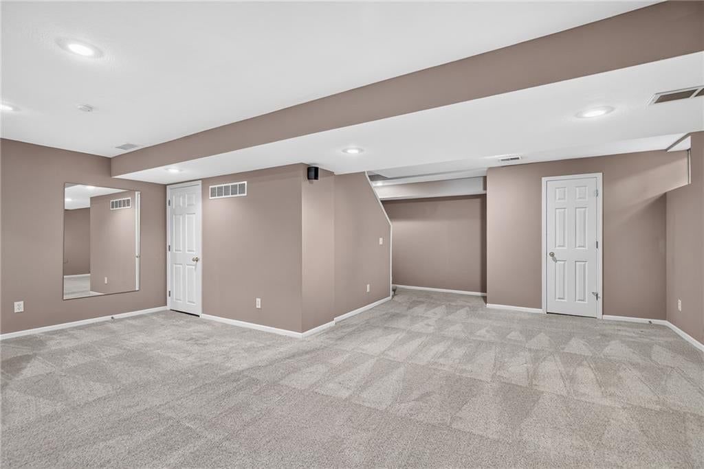 9109 W 126th Terrace — photo 41