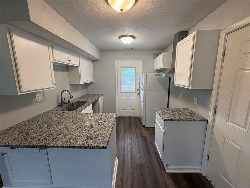 9122 Askew Avenue — photo 11