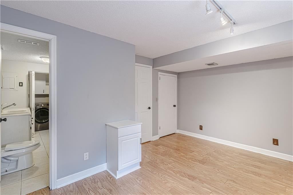 11030 Rene Street — photo 32