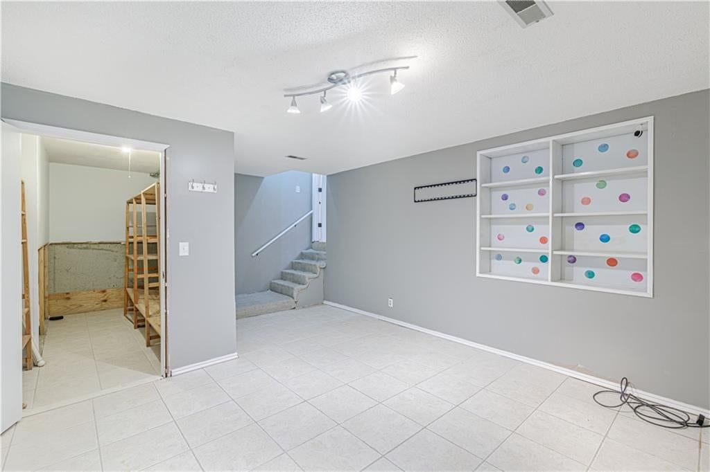 11030 Rene Street — photo 34