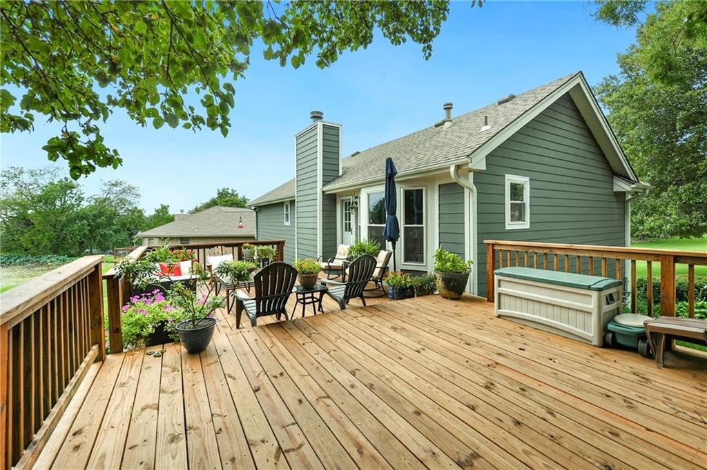 906 Fairview Circle — photo 6