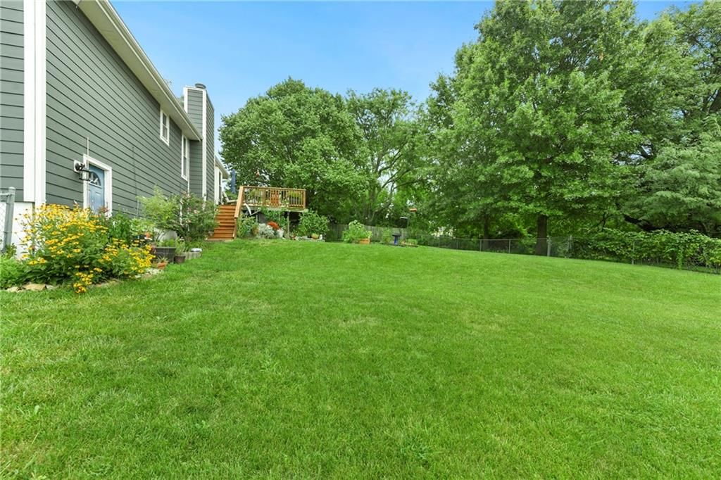 906 Fairview Circle — photo 11
