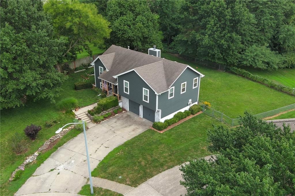 906 Fairview Circle — photo 16