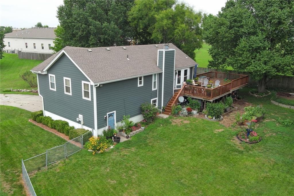 906 Fairview Circle — photo 18