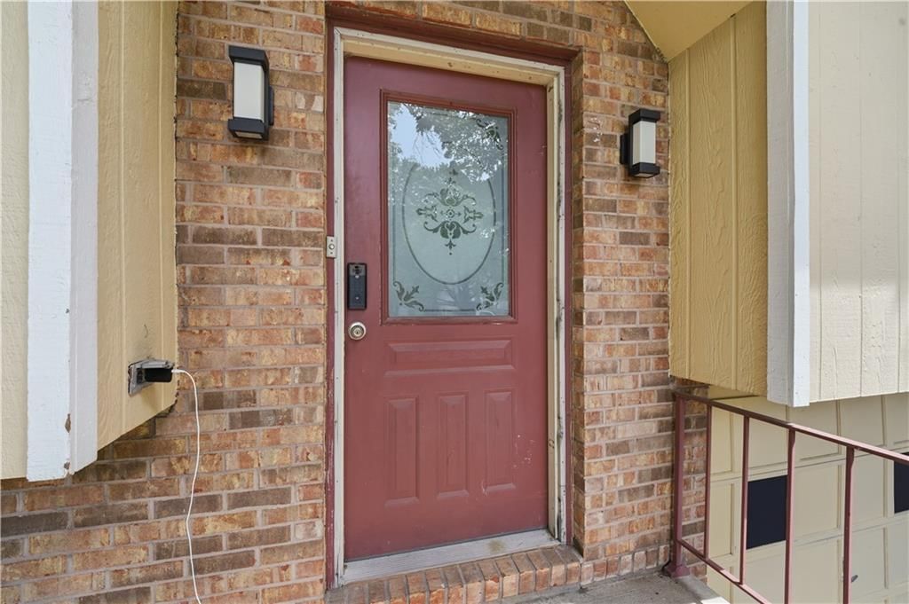 6493 Delta Avenue — photo 4