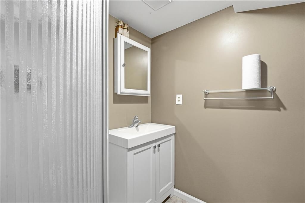 6493 Delta Avenue — photo 24