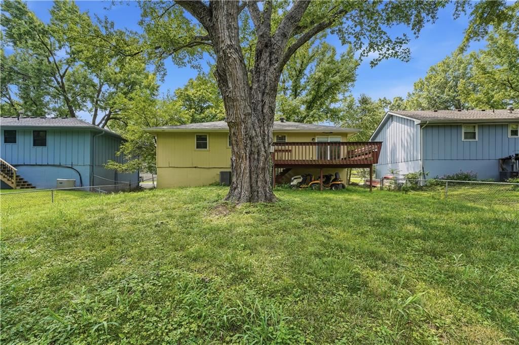 6493 Delta Avenue — photo 30
