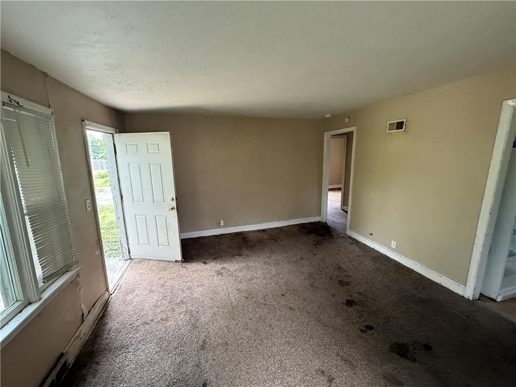 5521 HARDESTY Avenue — photo 4