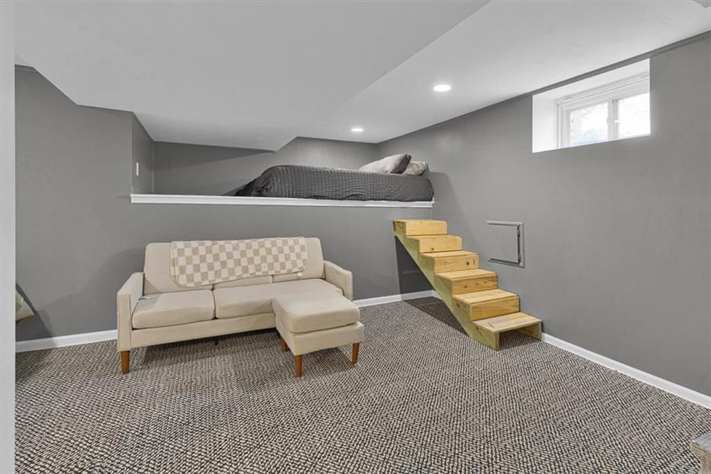 824 E 23rd Avenue — photo 34