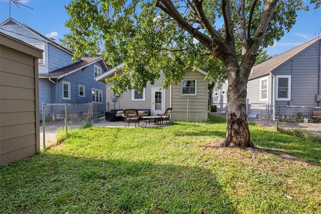 824 E 23rd Avenue — photo 36