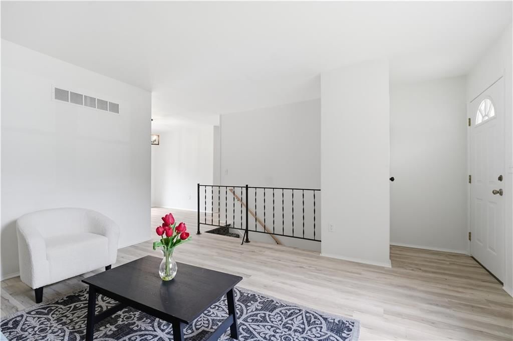 5520 NE 59th Terrace — photo 4