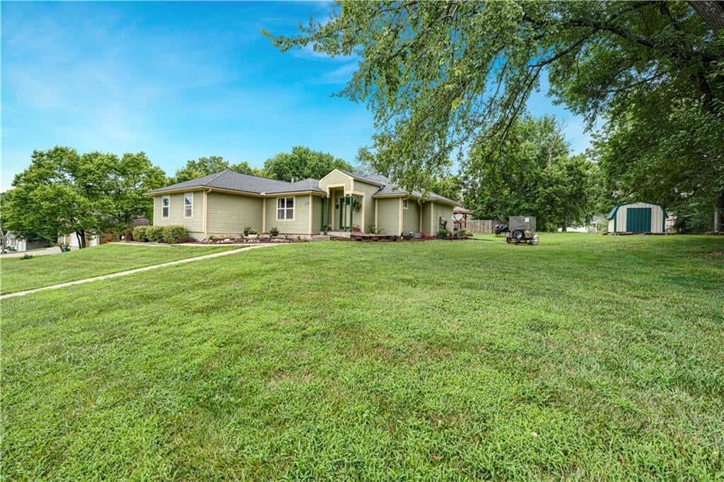 13710 Barber Avenue — photo 2