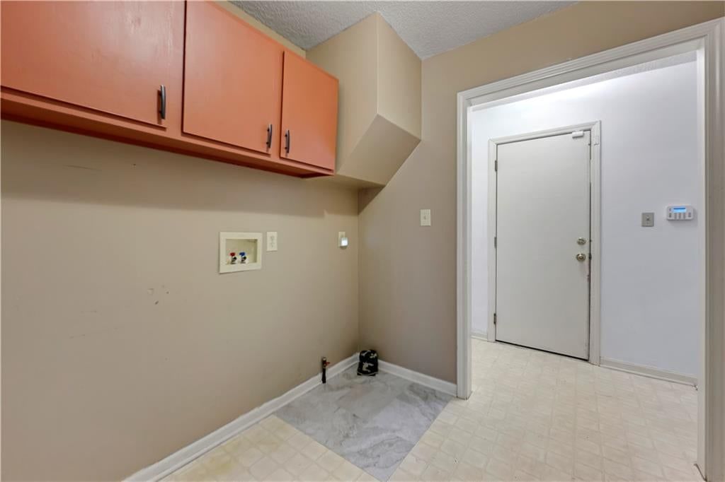 13710 Barber Avenue — photo 16