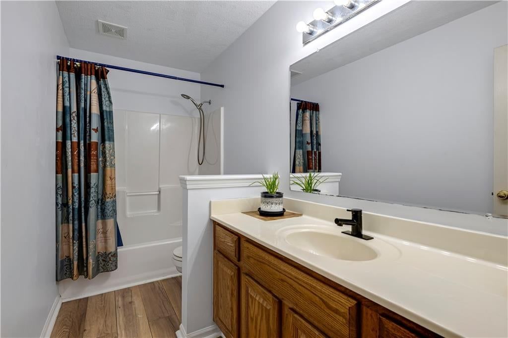 13710 Barber Avenue — photo 17