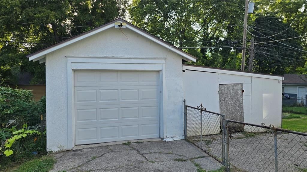 1432 S 38th Street — photo 11