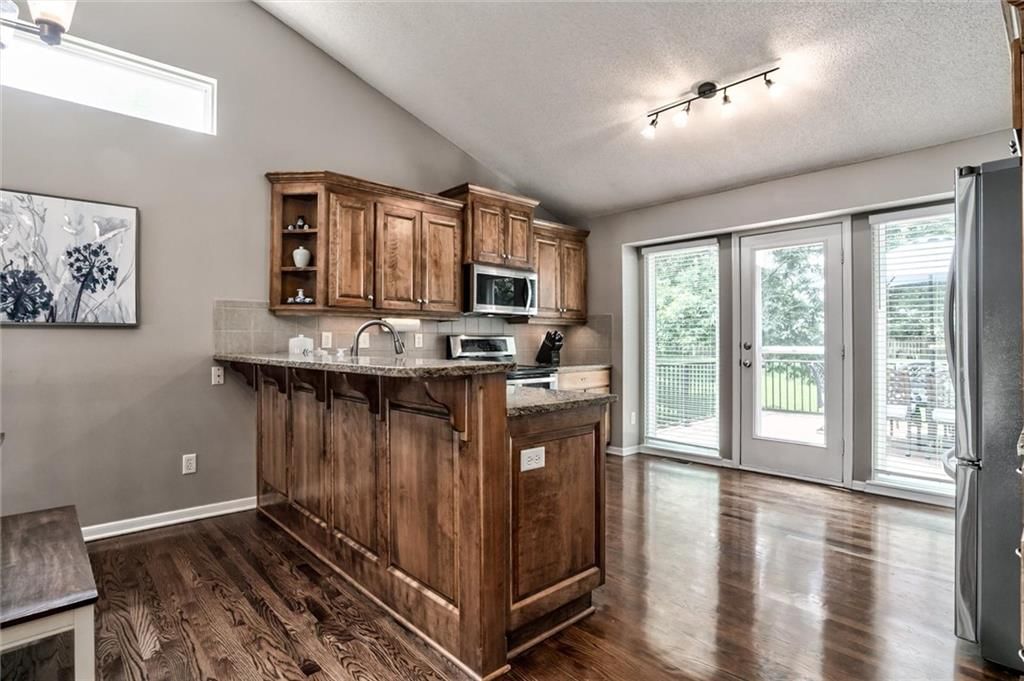 21325 W 120th Terrace — photo 7
