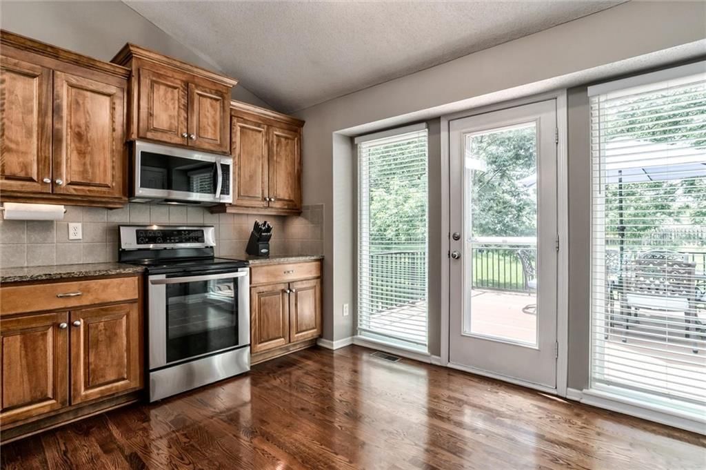 21325 W 120th Terrace — photo 9