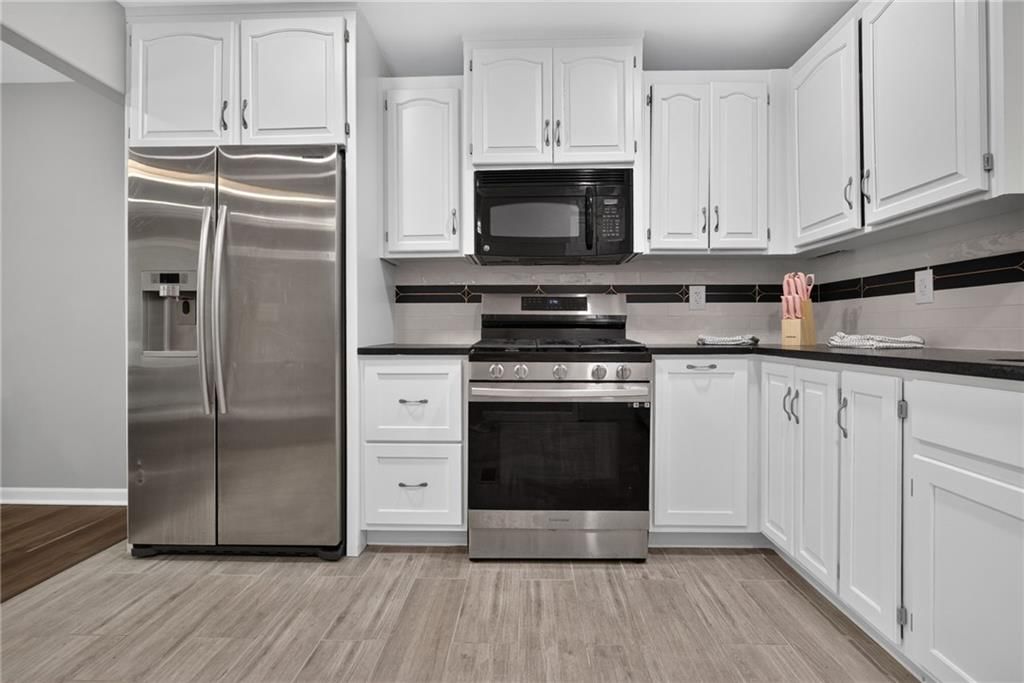4711 E 43rd Street — photo 13
