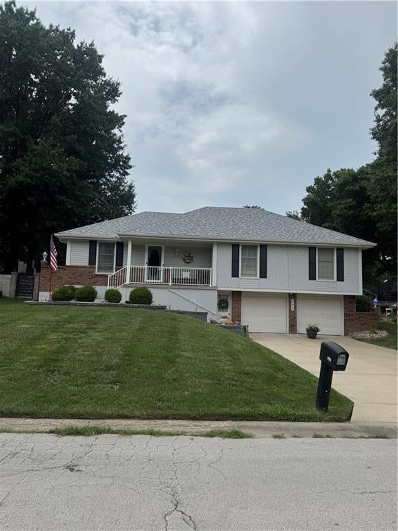 304 SE Colony Drive — photo 1