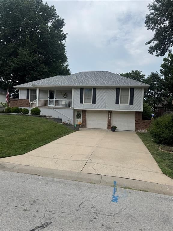 304 SE Colony Drive — photo 2