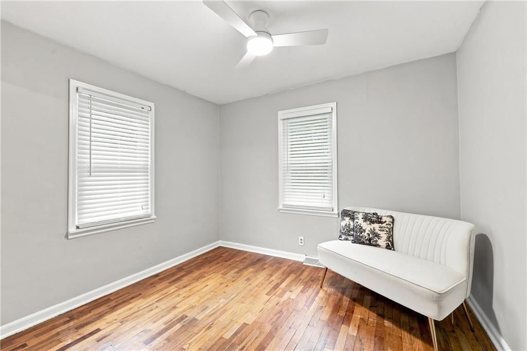 1007 S Logan Avenue — photo 12