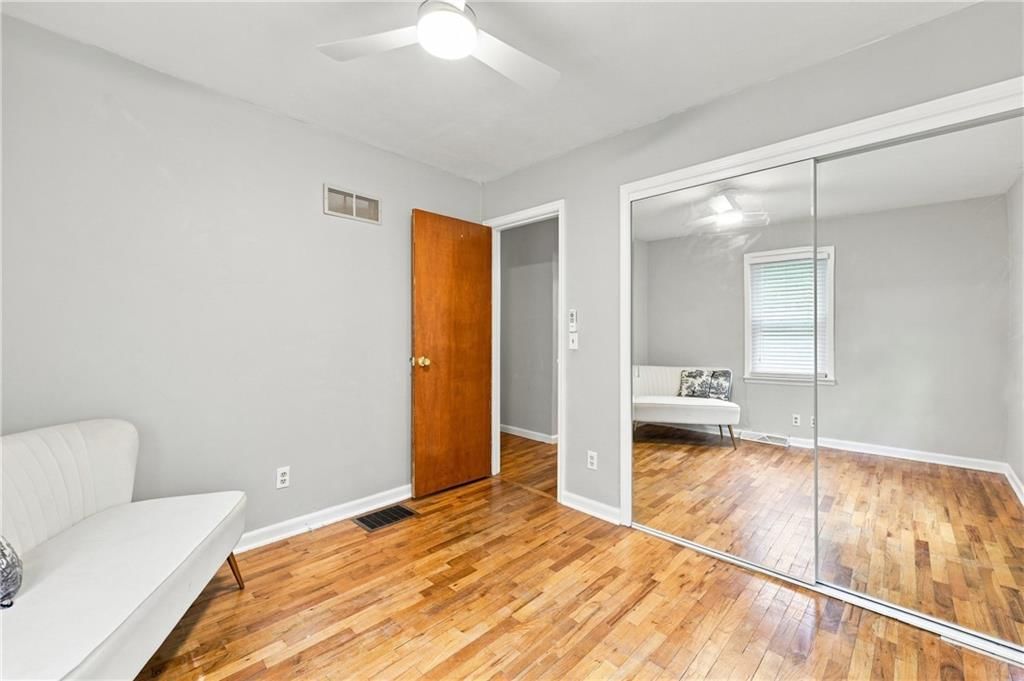 1007 S Logan Avenue — photo 13