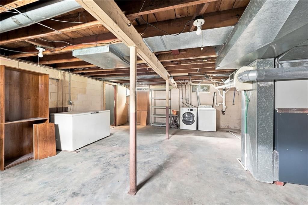 1007 S Logan Avenue — photo 19