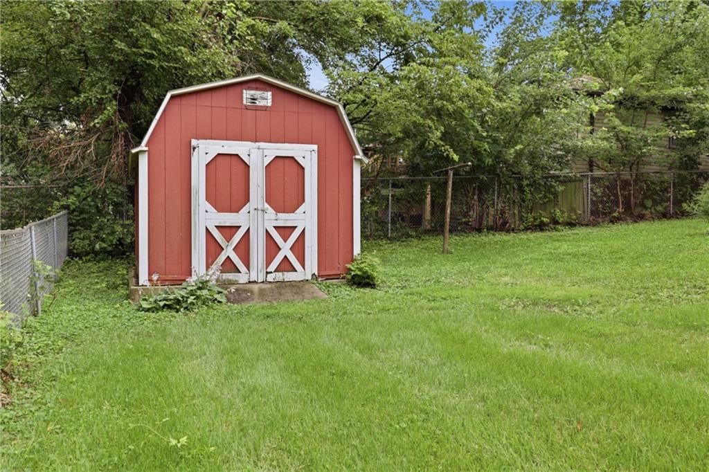 1007 S Logan Avenue — photo 24