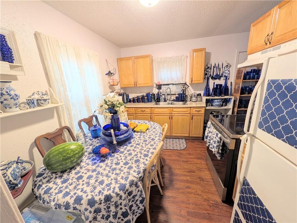 9537 Harrison Street — photo 3