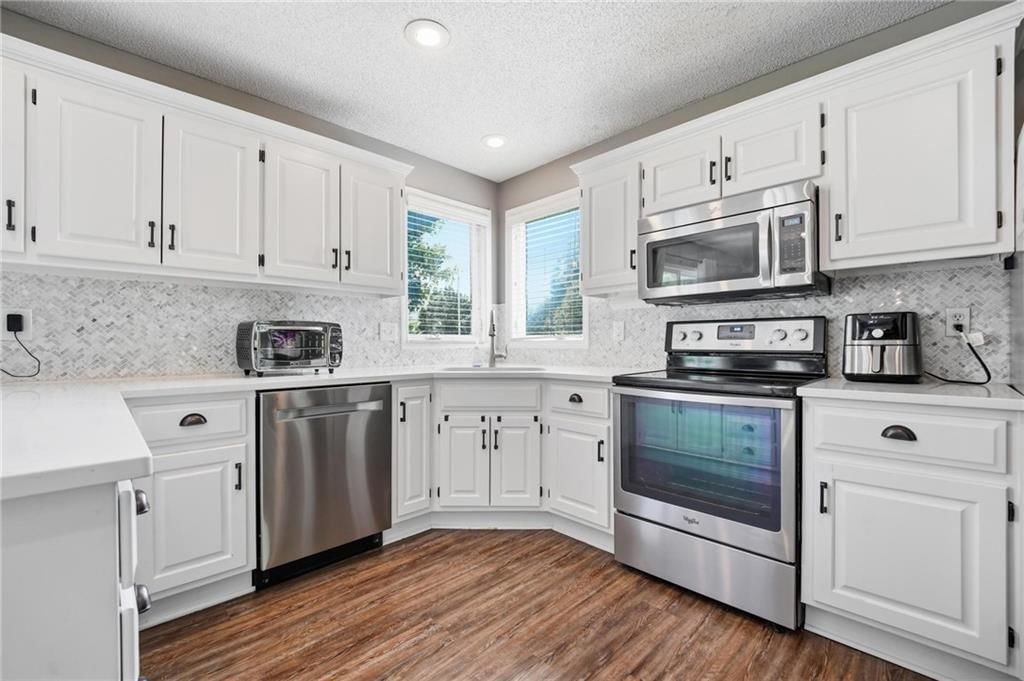 21403 W 54th Terrace — photo 9