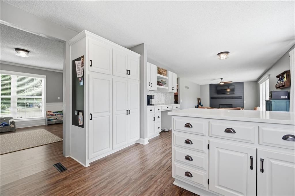 21403 W 54th Terrace — photo 11