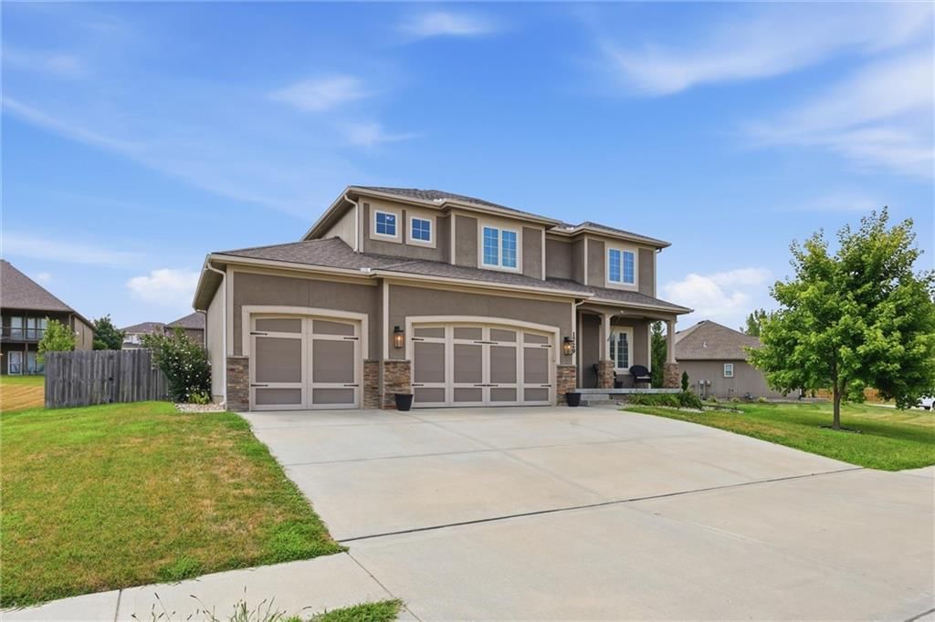 1729 Cambridge Circle — photo 4