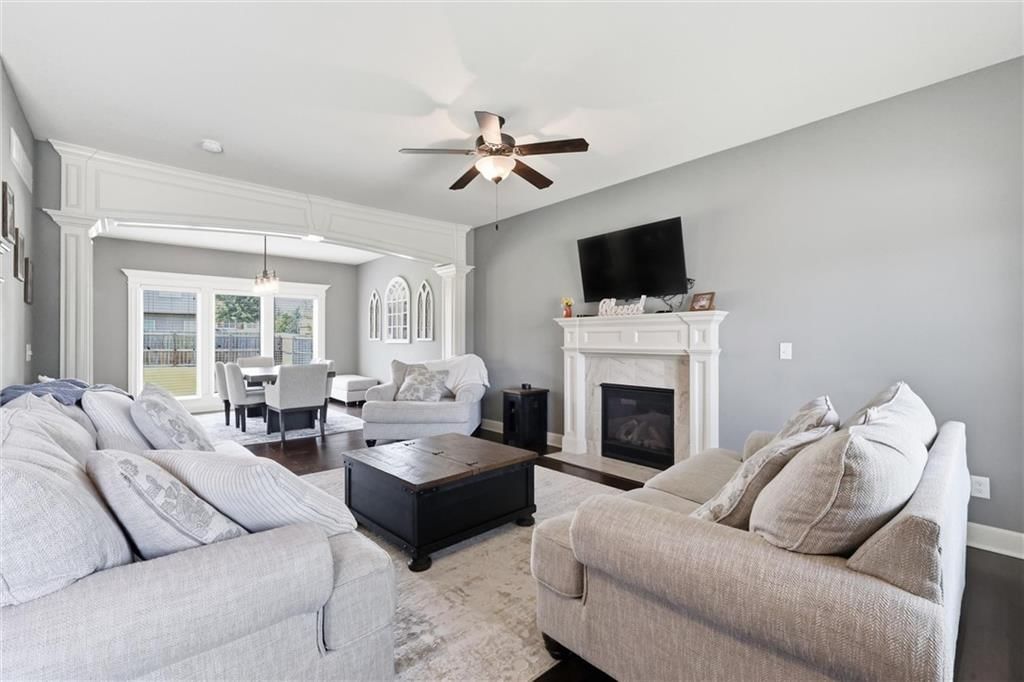 1729 Cambridge Circle — photo 6