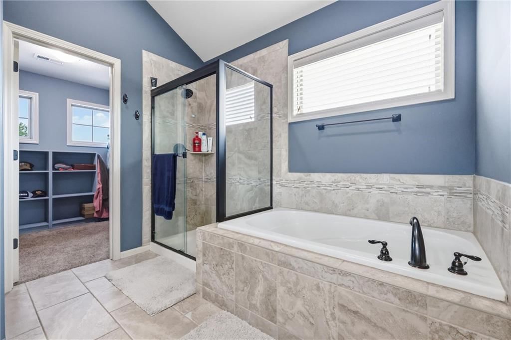 1729 Cambridge Circle — photo 22