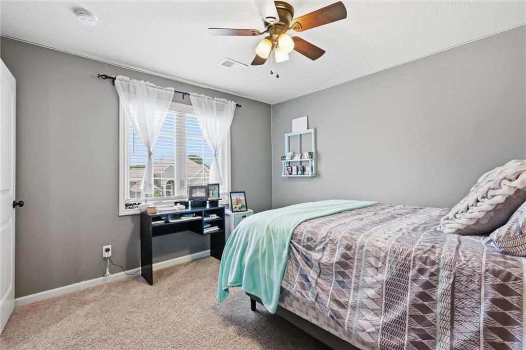 1729 Cambridge Circle — photo 29