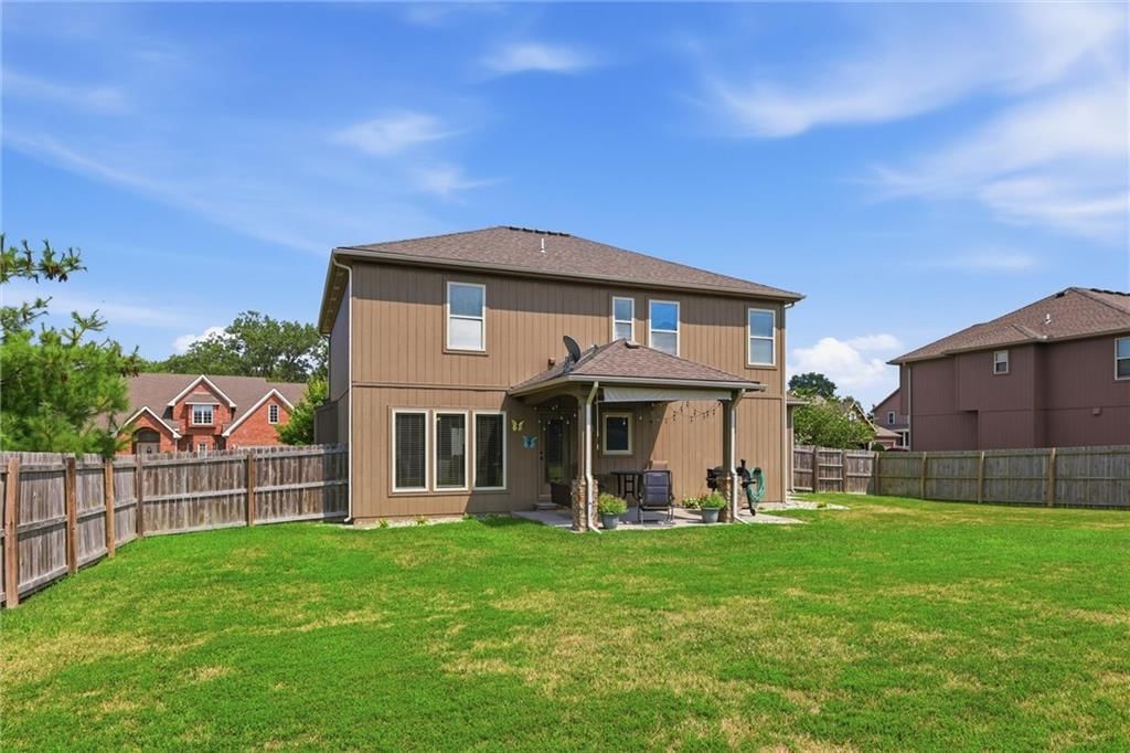 1729 Cambridge Circle — photo 43