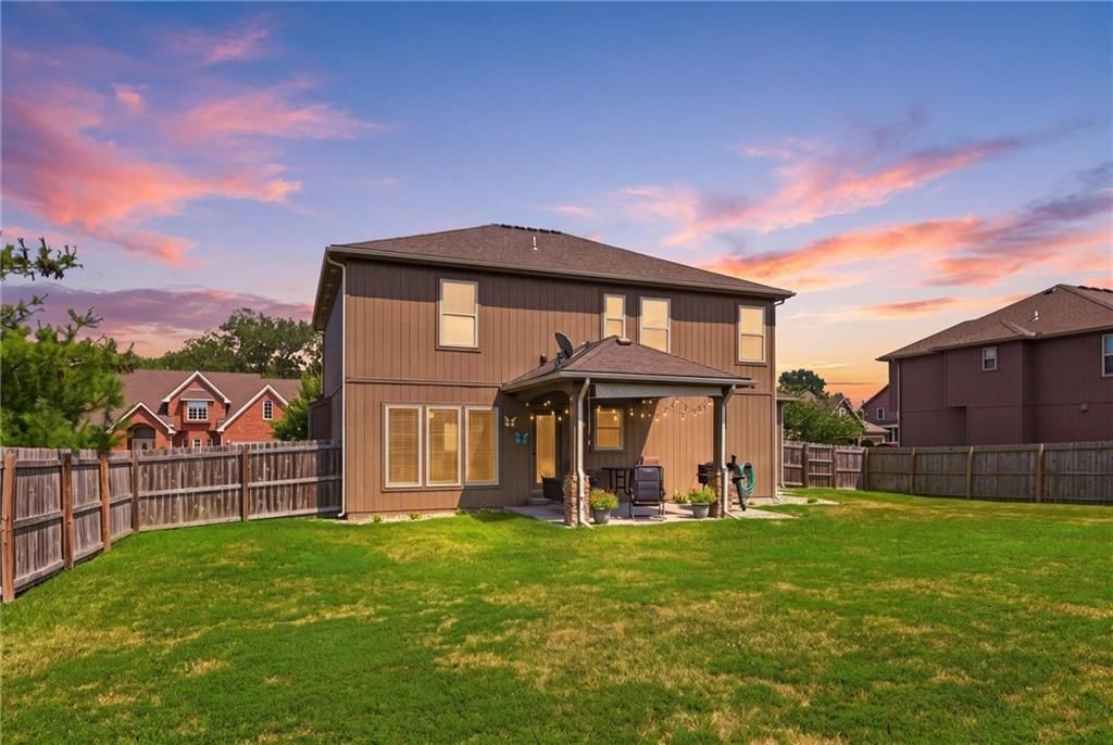 1729 Cambridge Circle — photo 44