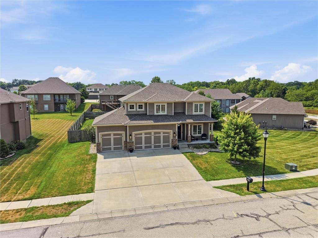 1729 Cambridge Circle — photo 46