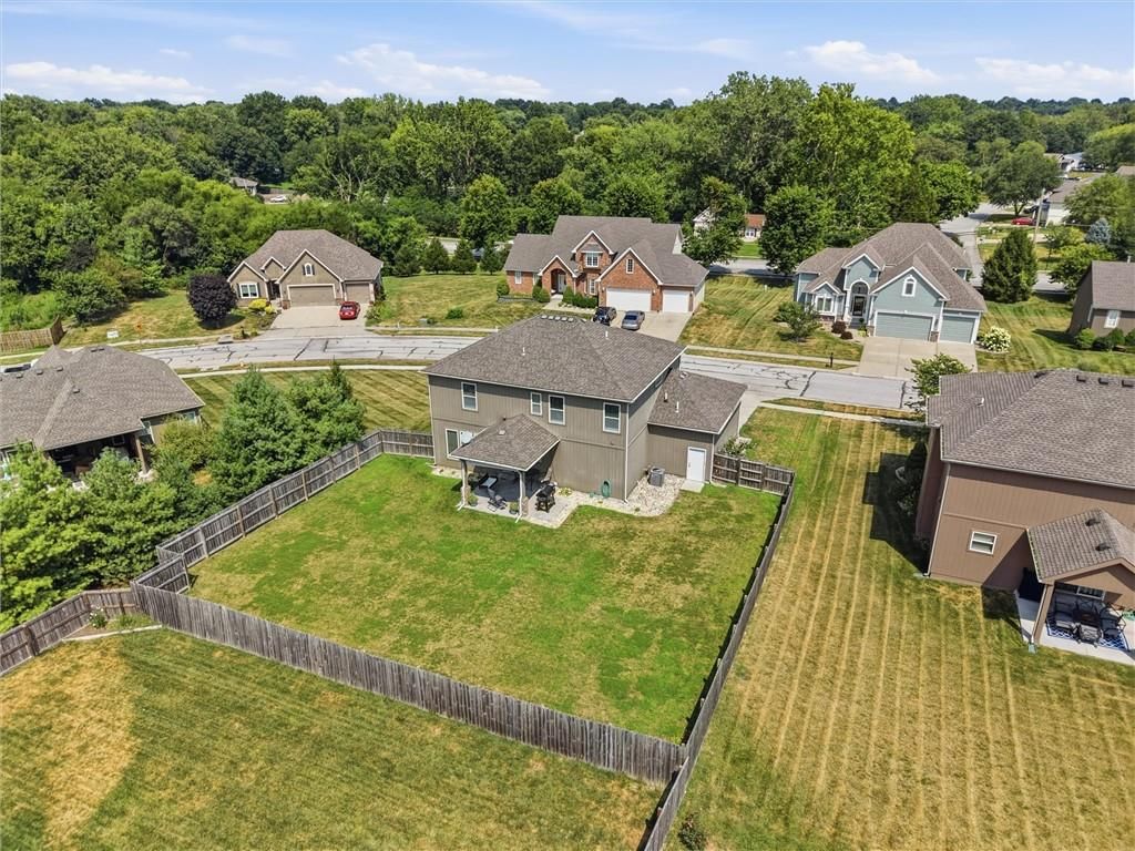 1729 Cambridge Circle — photo 47
