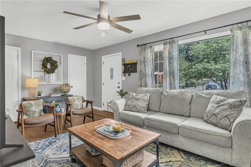 4617 NE 47th Street — photo 3