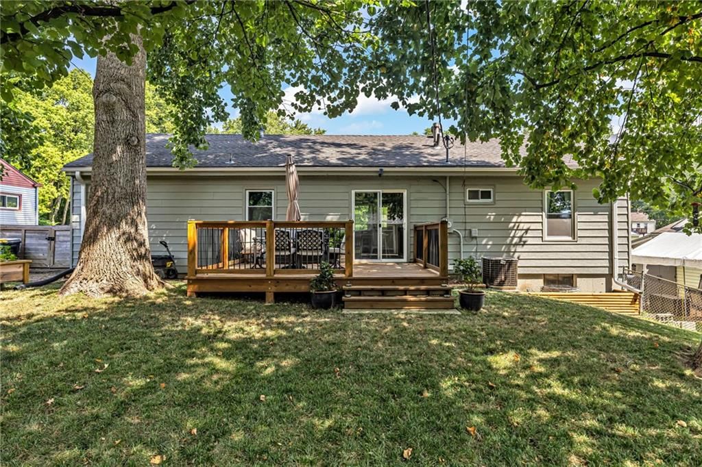 4617 NE 47th Street — photo 14