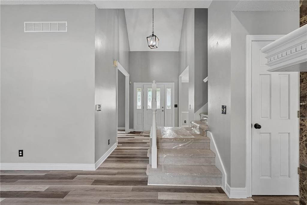 1361 S Hunter Drive — photo 10