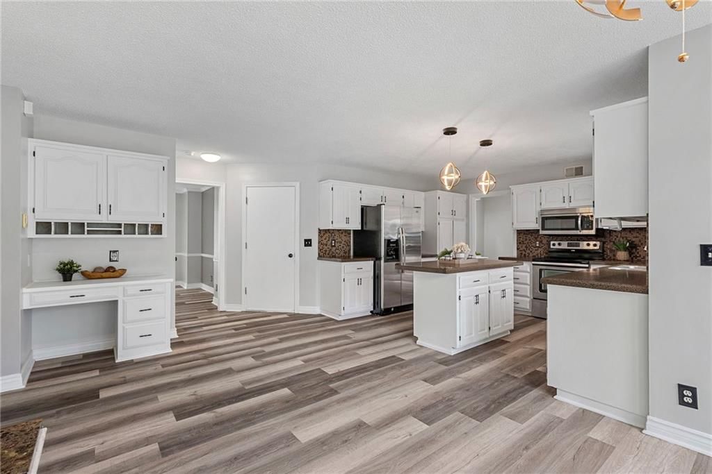 1361 S Hunter Drive — photo 16