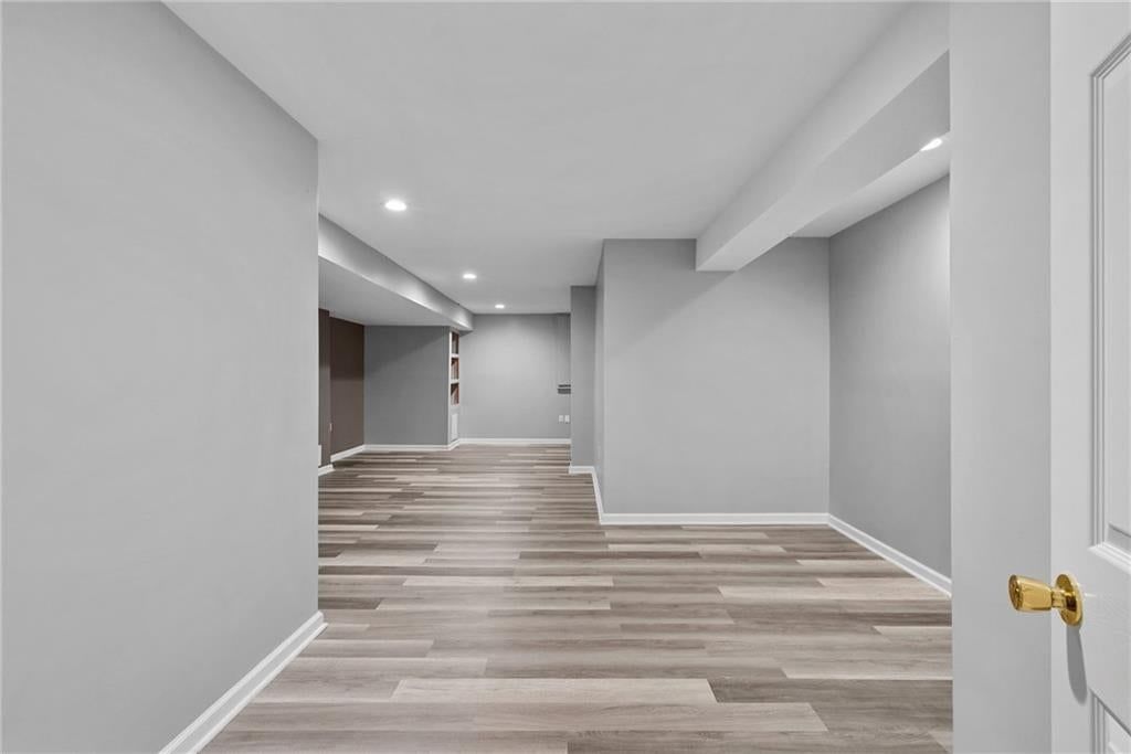 1361 S Hunter Drive — photo 32