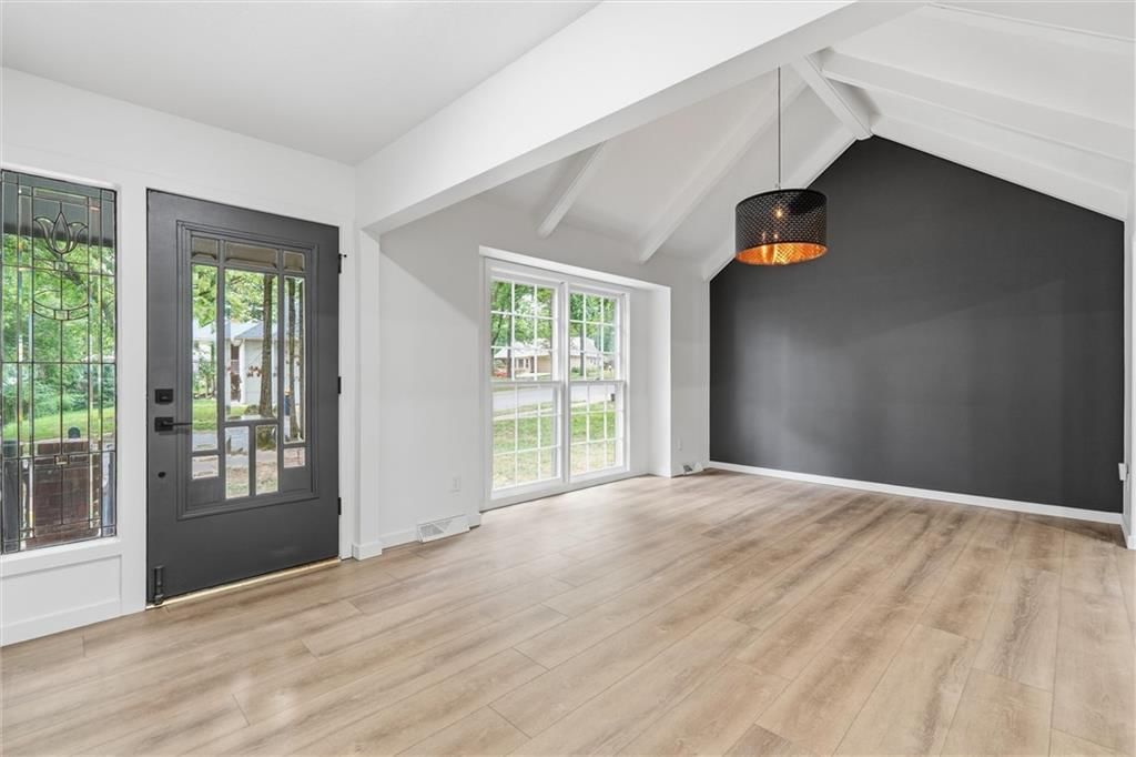 4606 NW 83rd Street — photo 3