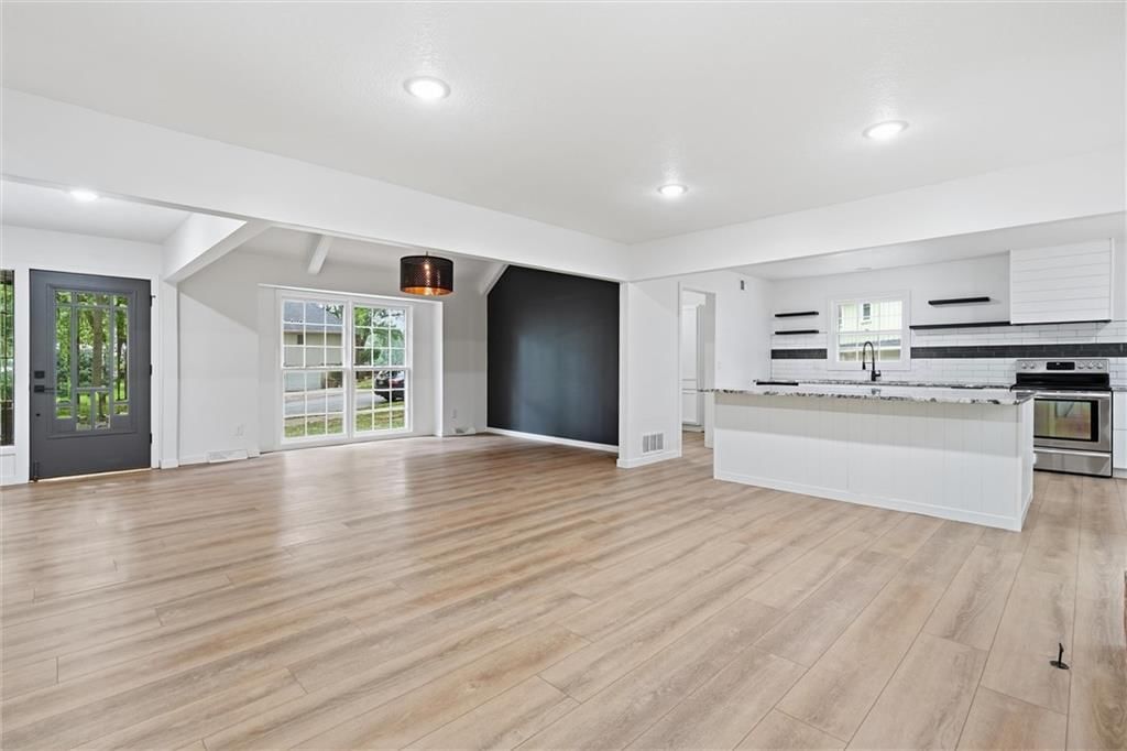 4606 NW 83rd Street — photo 11